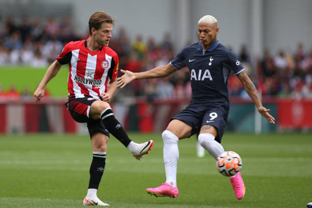 感到忧心忡 感到忧心忡